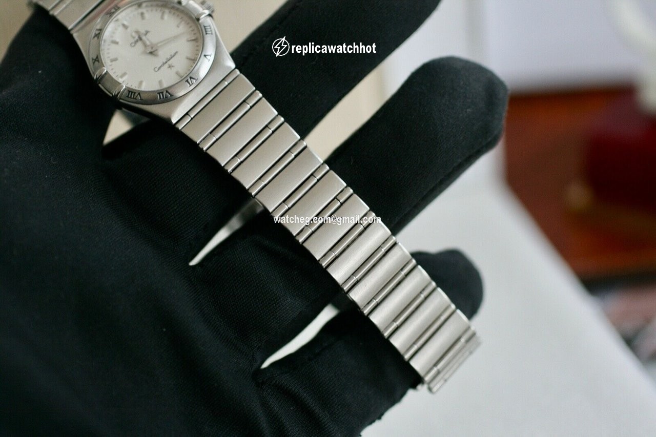 Omega Constellation Womens watch Quartz Steel 1572.30.00 3