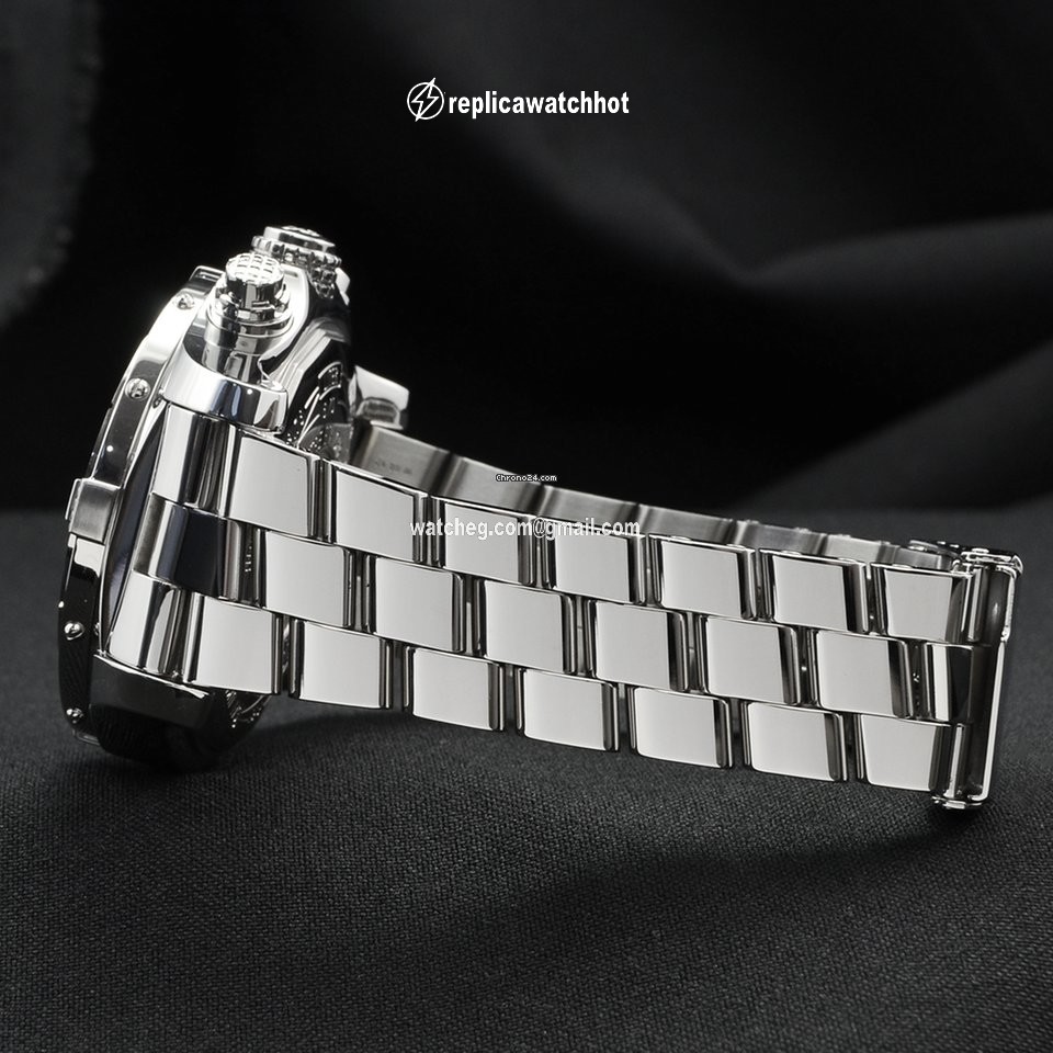 Breitling Super Avenger Mens watch Unisex Automatic Steel A1337011 B907 135A 3