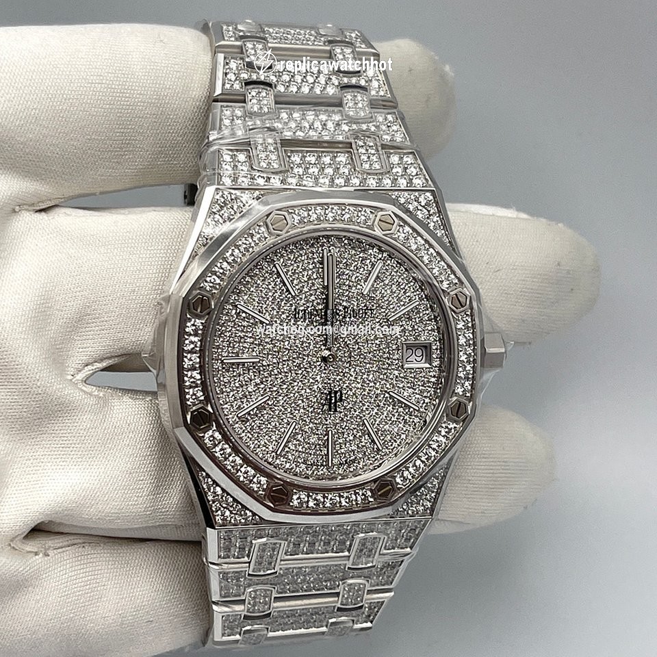 Audemars Piguet Royal Oak Jumbo Mens watch Unisex Automatic White gold 15202BC.ZZ.1241BC.01 3