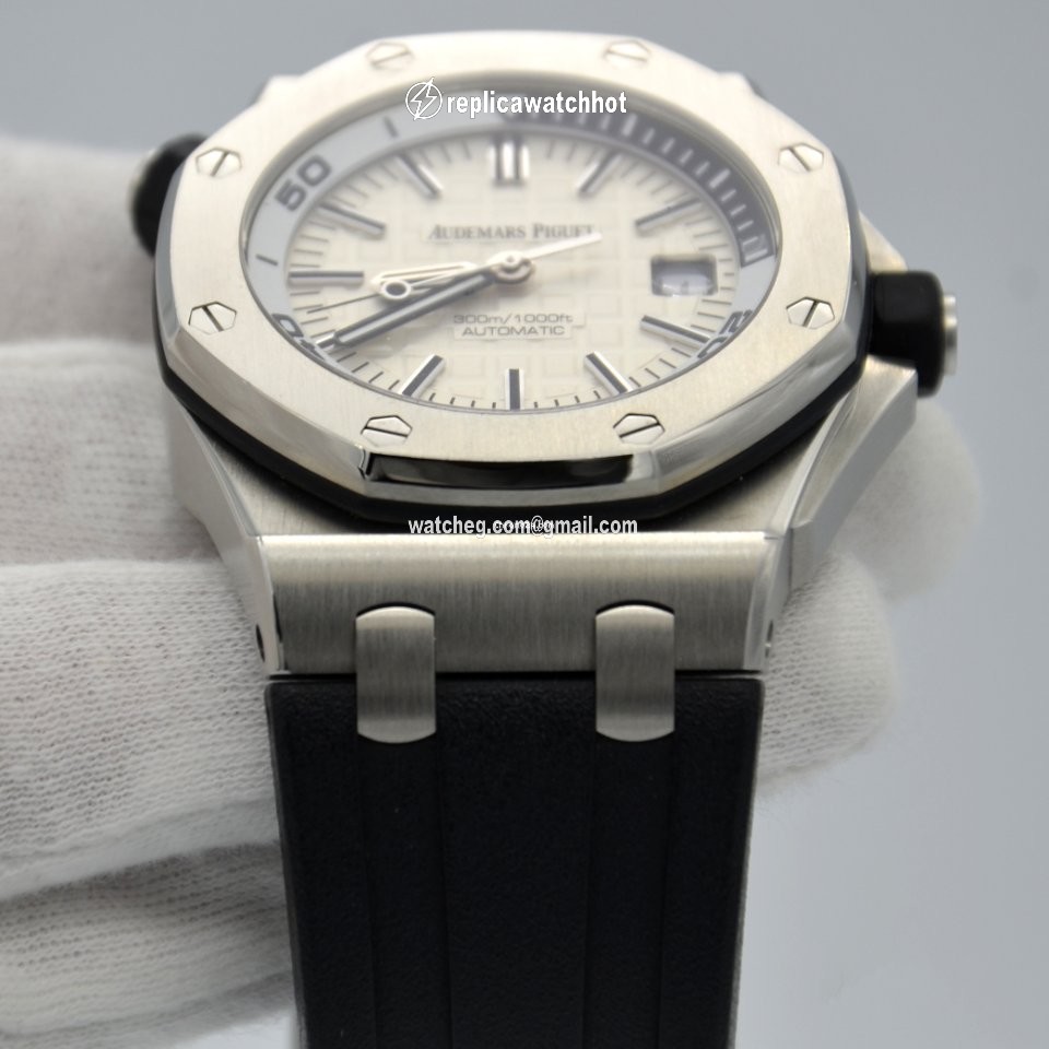 Audemars Piguet Royal Oak Offshore Diver Mens watch Unisex Automatic Steel 15710ST.OO.A002CA.02 3