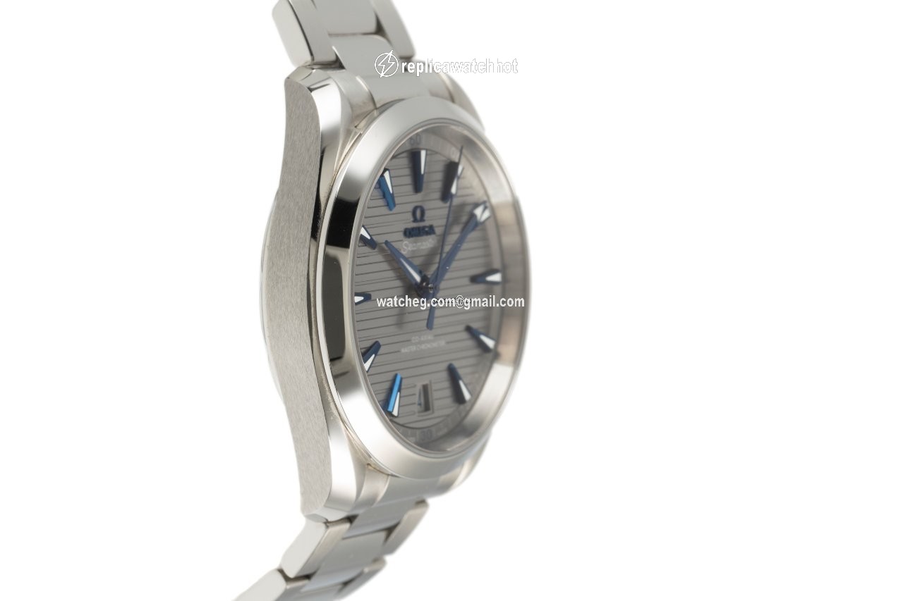 Omega Seamaster Aqua Terra Mens watch Unisex Automatic Steel 220.10.41.21.06.001 3