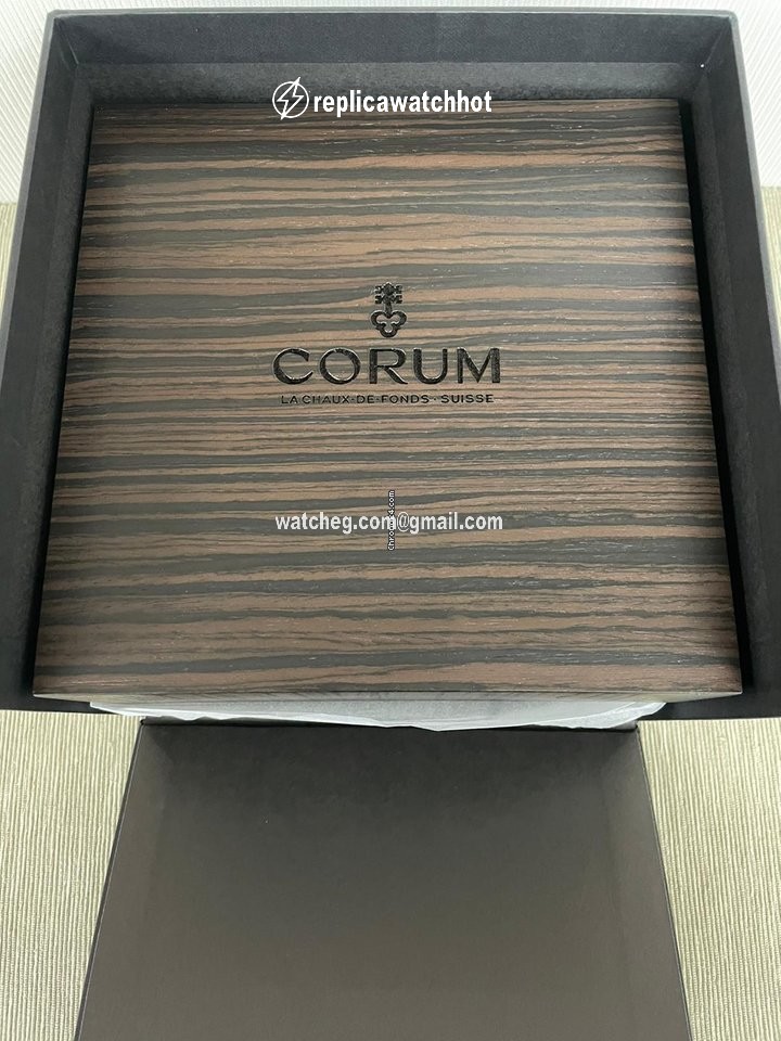 Corum Admirals Cup Challenger Mens watch Unisex Automatic Titanium 171.951.95 0061 AK12 3