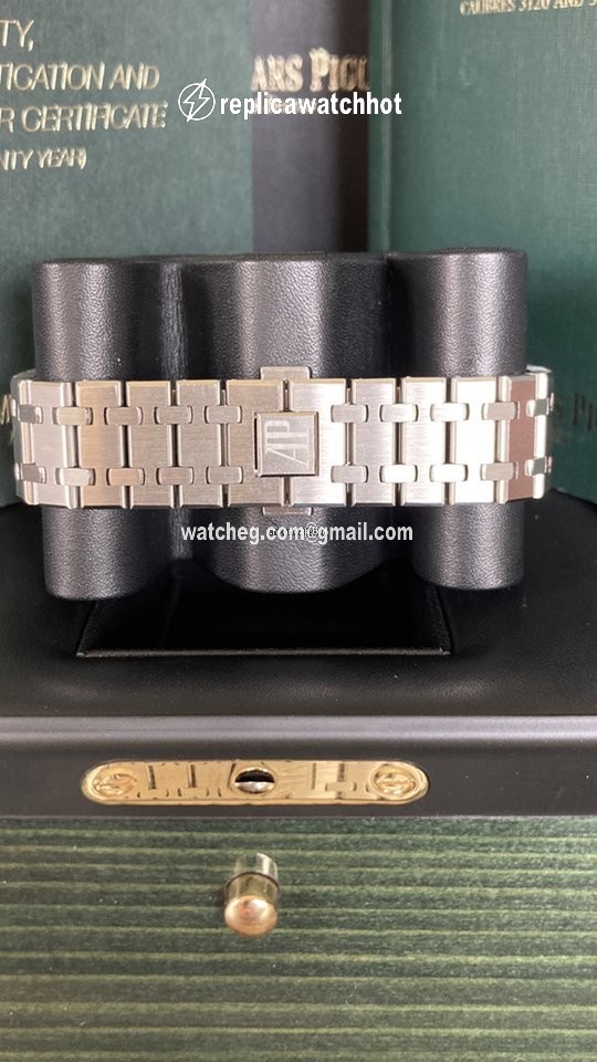 Audemars Piguet Royal Oak Selfwinding Mens watch Unisex Automatic Steel 15400ST.OO.1220ST.02 3