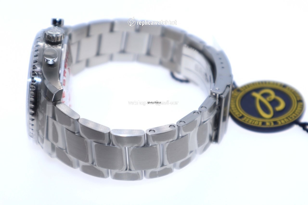 Breitling Aviator 8 Mens watch Unisex Automatic Steel A13316101C1A1 3