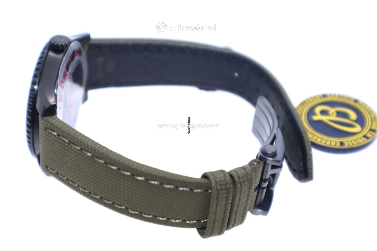 Breitling Aviator 8 Mens watch Unisex Automatic Steel M173152A1L1X2 3