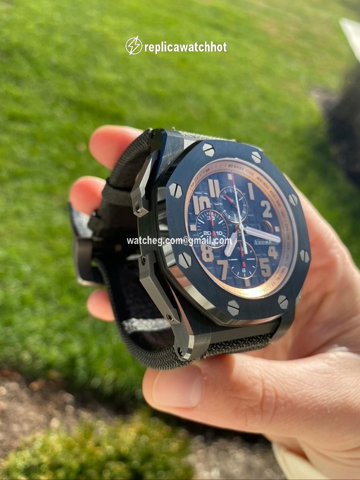 Audemars Piguet Royal Oak Offshore Mens watch Unisex Automatic Ceramic 26378IO.OO.A001KE.01 3