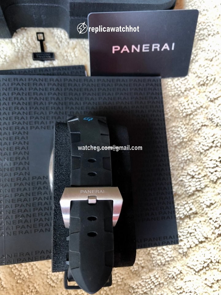 Panerai Luminor Submersible 1950 3 Days Automatic Mens watch Unisex Automatic Titanium PAM 692 3
