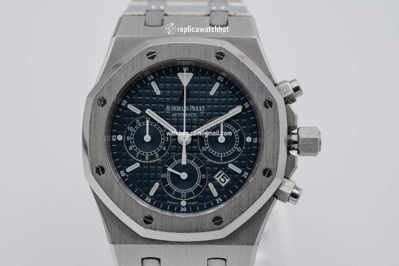 Audemars Piguet Royal Oak Chronograph Steel 26300ST.OO.1110ST.04 3