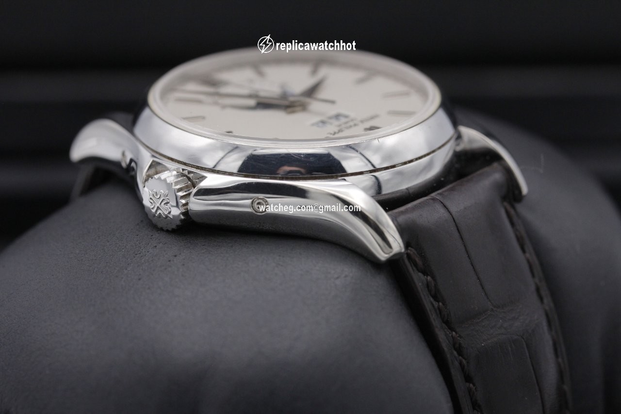 Patek Philippe Annual Calendar White gold 5125G 3