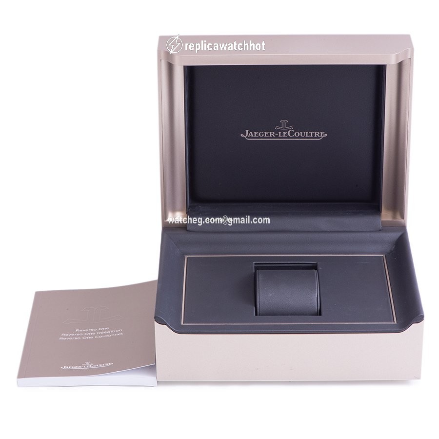 Jaeger-LeCoultre Quartz Steel 265.8.47 3