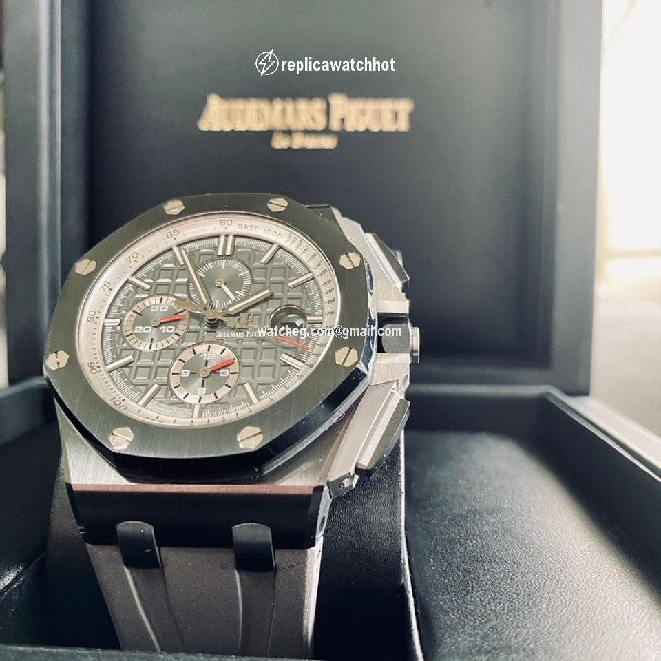 Audemars Piguet Royal Oak Offshore Chronograph Mens watch Unisex Automatic Ceramic 26405CE.OO.A002CA.01 3
