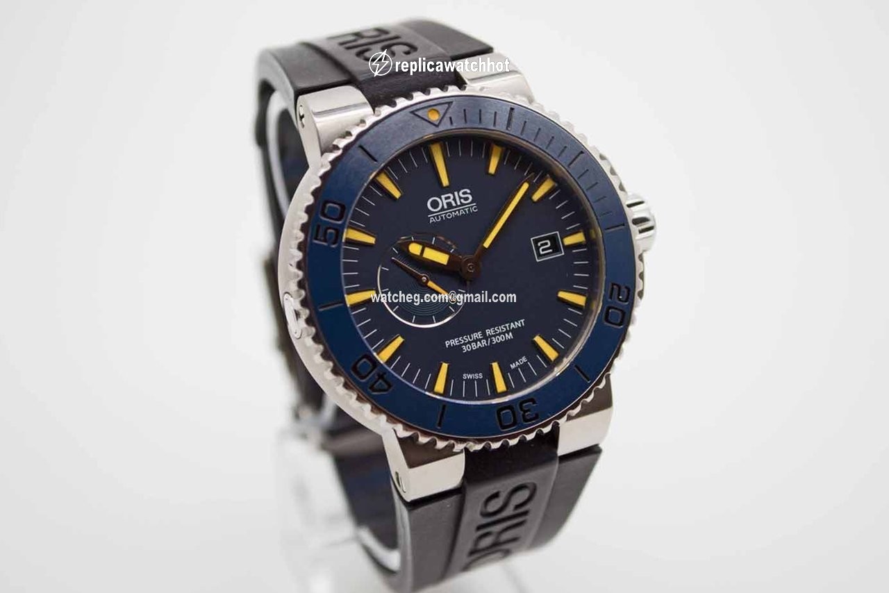 Oris Aquis Mens watch Unisex Automatic Titanium 01 643 7654 7185 3