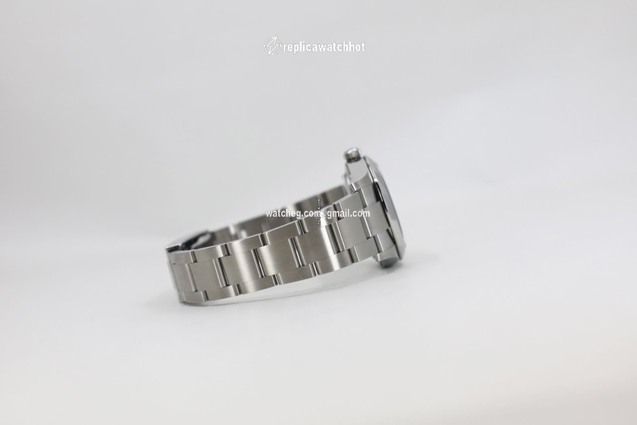 Rolex Oyster Perpetual 34 Steel Automatic 124200-0002 3