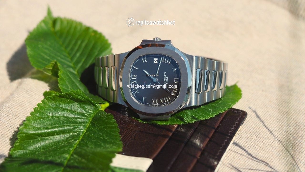 Patek Philippe Nautilus Mens watch Unisex Automatic Steel 3710 1A 3