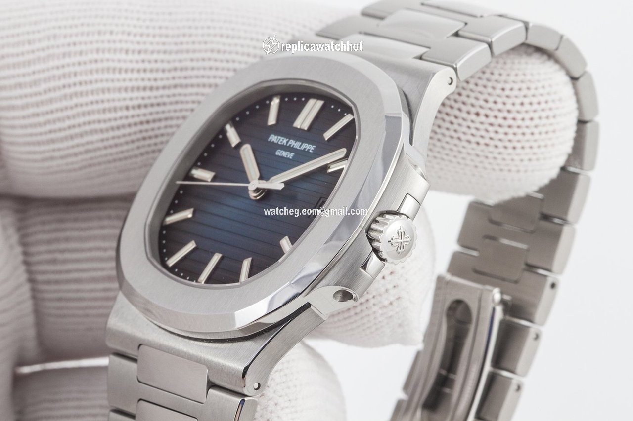 Patek Philippe Nautilus Mens watch Unisex Automatic Steel 5711 1A-010 3