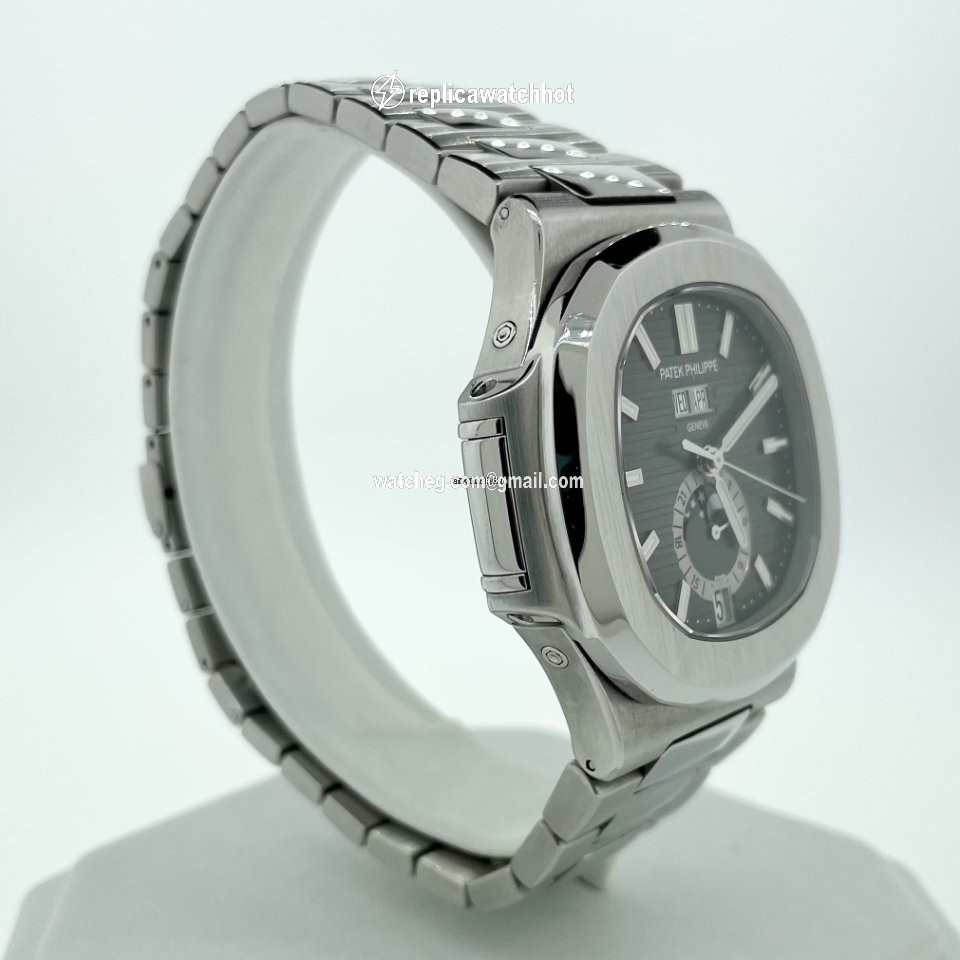 Patek Philippe Nautilus Mens watch Unisex Automatic Steel 5726 1A 3