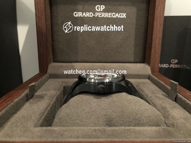 Girard Perregaux WW.TC Automatic Ceramic 49820-32-611-FK6A 3