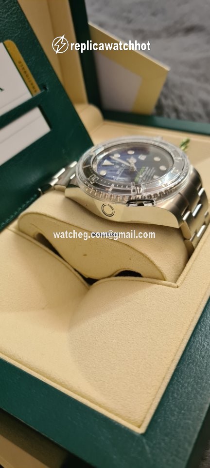 Rolex Sea-Dweller Deepsea Mens watch Unisex Steel Automatic 126660 D-BLUE 3