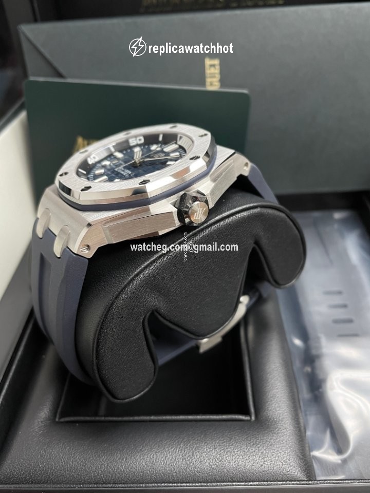 Audemars Piguet Royal Oak Offshore Diver Mens watch Unisex Automatic Steel 15720ST.OO.A027CA.01 3
