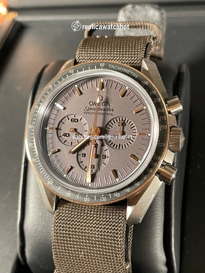 Omega Speedmaster Professional Moonwatch Mens watch Unisex Manual winding Titanium 311.62.42.30.06.001 3