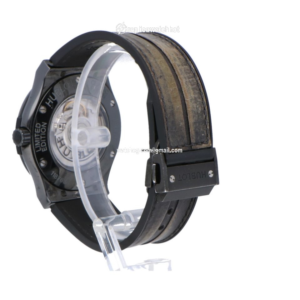 Hublot Classic Fusion 45, 42, 38, 33 mm Mens watch Unisex Automatic Ceramic 511.CM.0500.VR.BER16 3