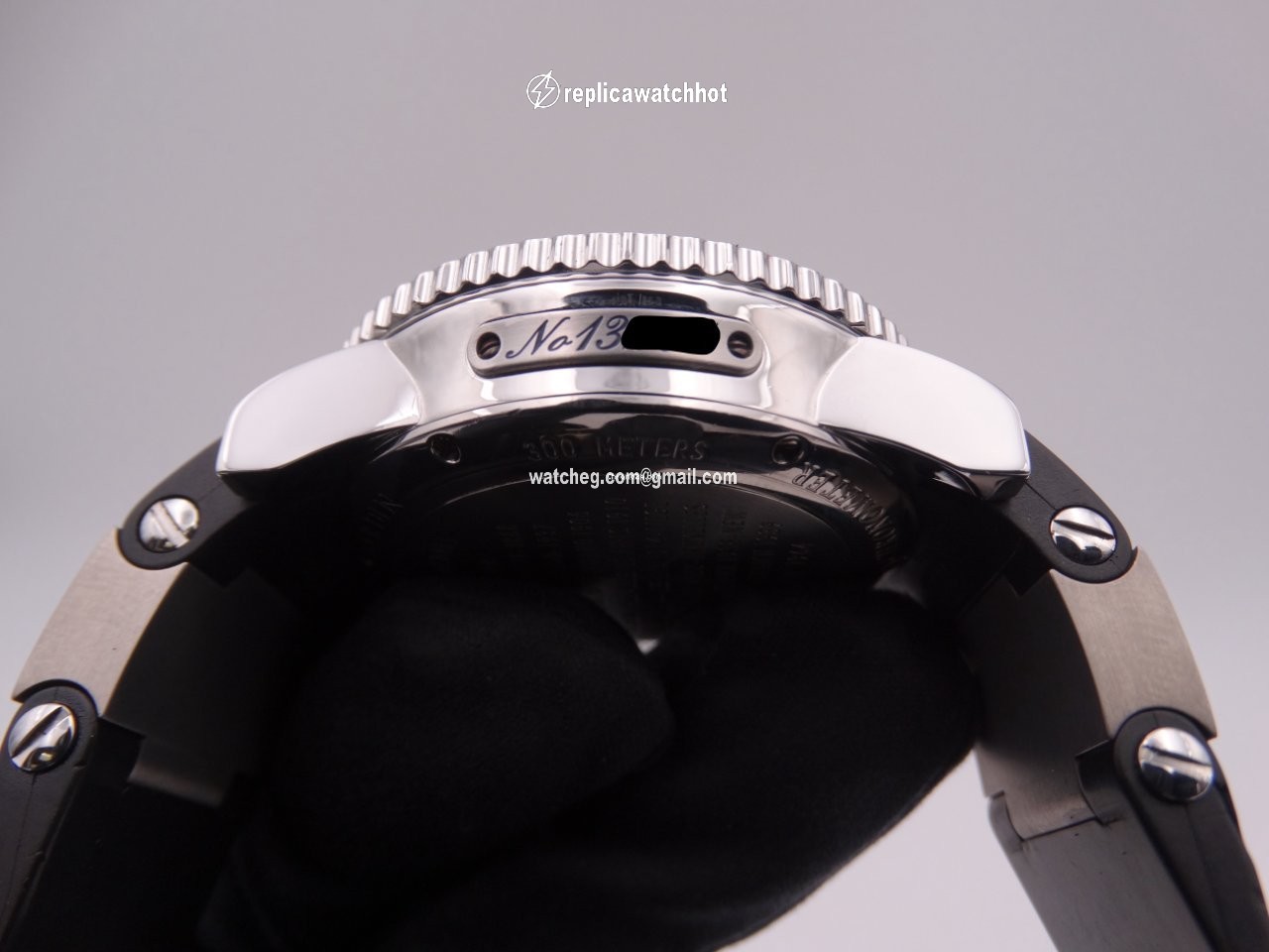 Ulysse Nardin Maxi Marine Diver Mens watch Unisex Automatic Steel 263-33-3 82 3