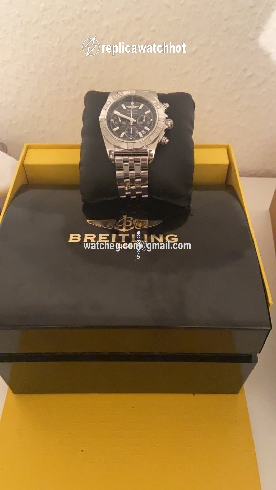 Breitling Chronomat 44 Mens watch Unisex Automatic Steel AB011012.M524.375A 3