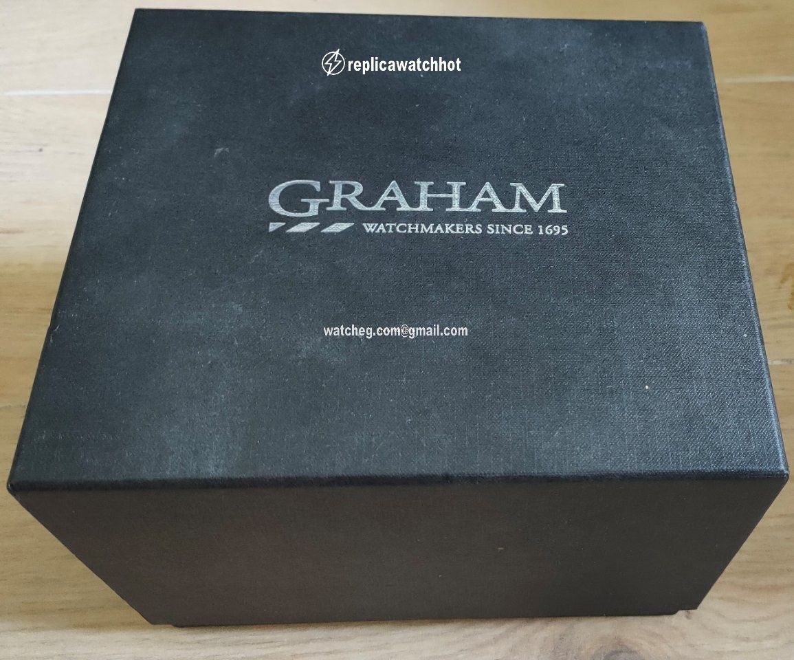 Graham Chronofighter Mens watch Unisex Automatic Steel 2CVBC.C01A 3