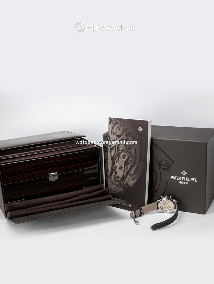 Patek Philippe Chronograph Mens watch Unisex Manual winding White gold 5172G-001 3