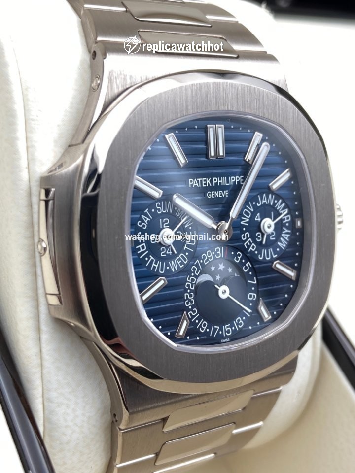 Patek Philippe Nautilus Mens watch Unisex Automatic White gold 5740 1G-001 3