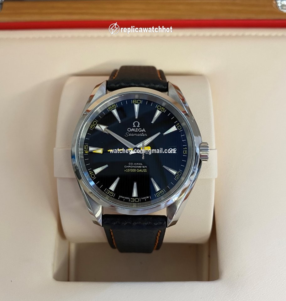 Omega Seamaster Aqua Terra Mens watch Unisex Automatic Steel 231.12.42.21.01.001 3
