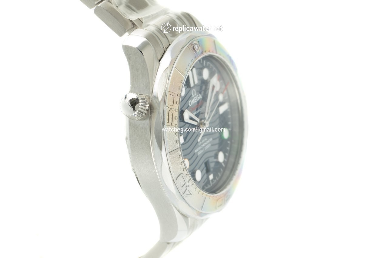 Omega Seamaster Diver 300 M Mens watch Unisex Automatic Steel 522.30.42.20.03.001 3