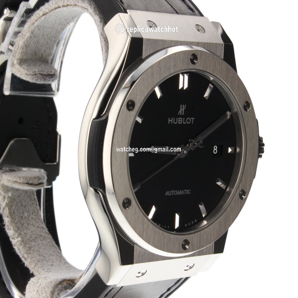 Hublot Classic Fusion 45, 42, 38, 33 mm Mens watch Unisex Automatic Titanium 542NX1171LR 3