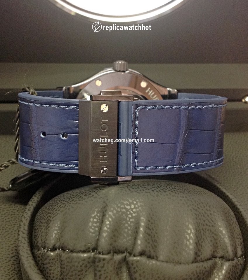 Hublot Classic Fusion Blue Mens watch Unisex Automatic Ceramic 511.CM.7170.LR 3