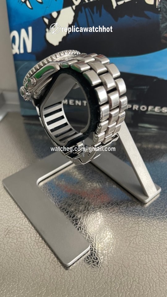 Breitling Mens watch Unisex Quartz Steel A51035 3