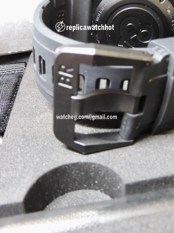 Bell & Ross BR 02 Automatic Steel BR 02 3