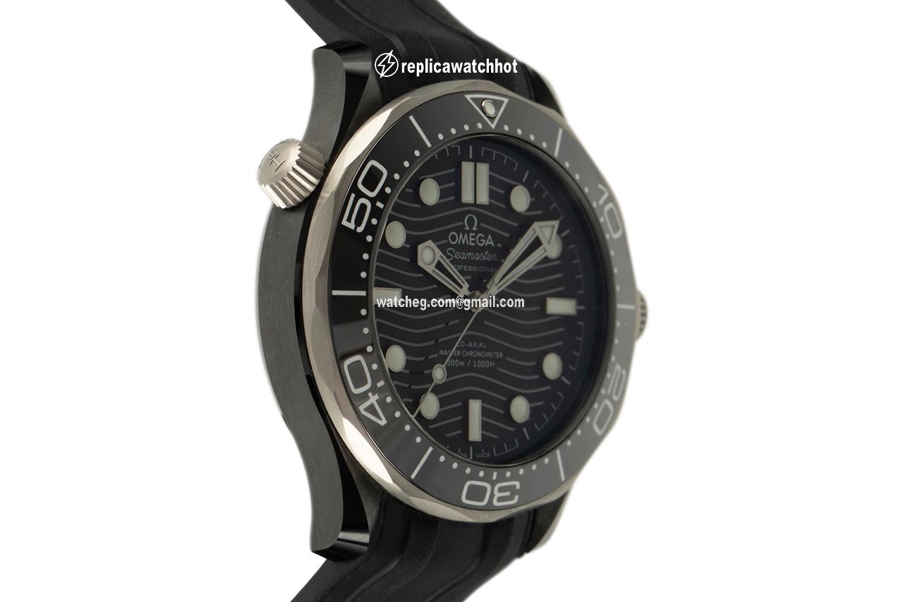 Omega Seamaster Diver 300 M Mens watch Unisex Automatic Ceramic 210.92.44.20.01.001 3