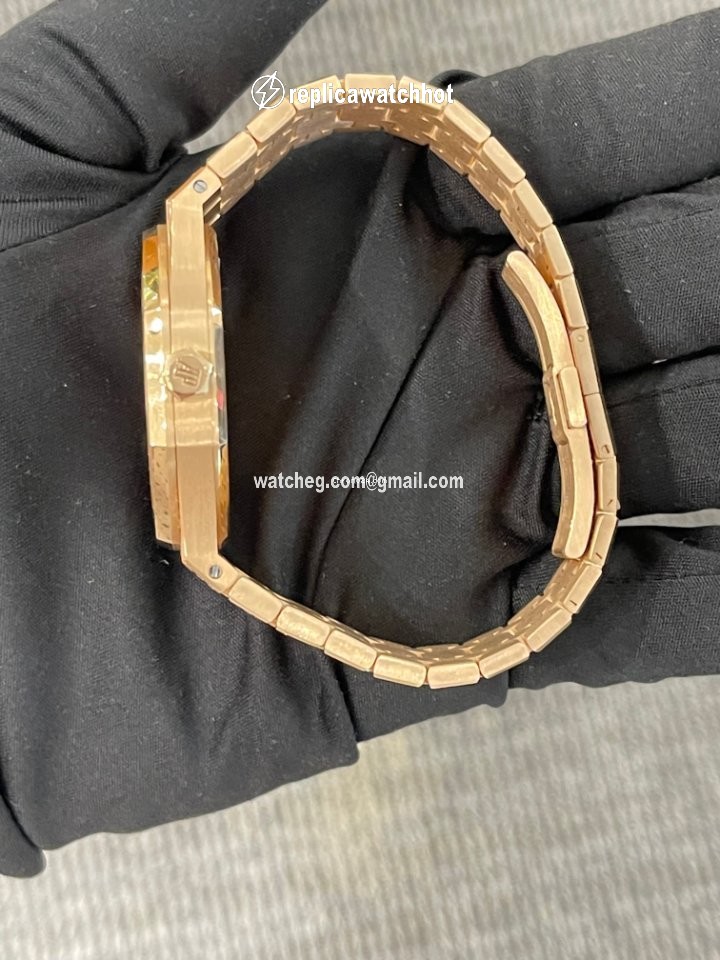 Audemars Piguet Royal Oak Mens watch Unisex Automatic Rose gold 15413OR.YY.1220OR.01 3