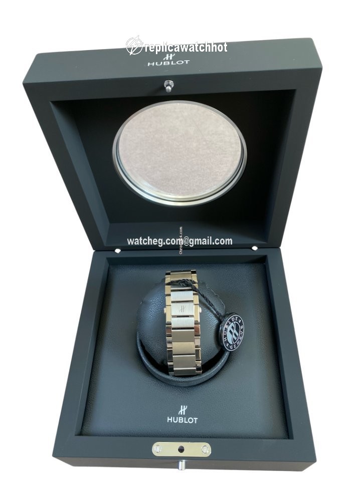 Hublot Classic Fusion 45, 42, 38, 33 mm Mens watch Unisex Automatic Titanium 511.NX.1170.NX 3