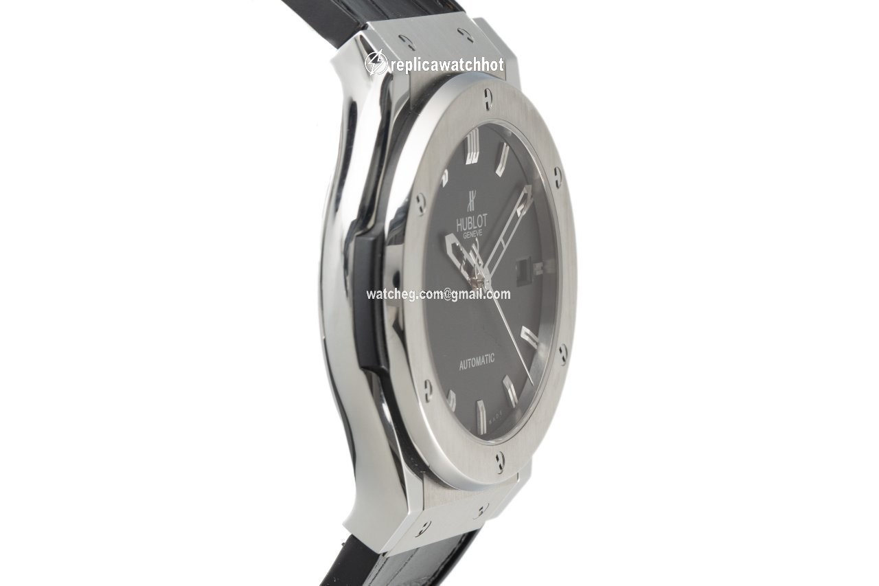 Hublot Classic Fusion 45, 42, 38, 33 mm Mens watch Unisex Automatic Titanium 511.NX.1170.LR 3