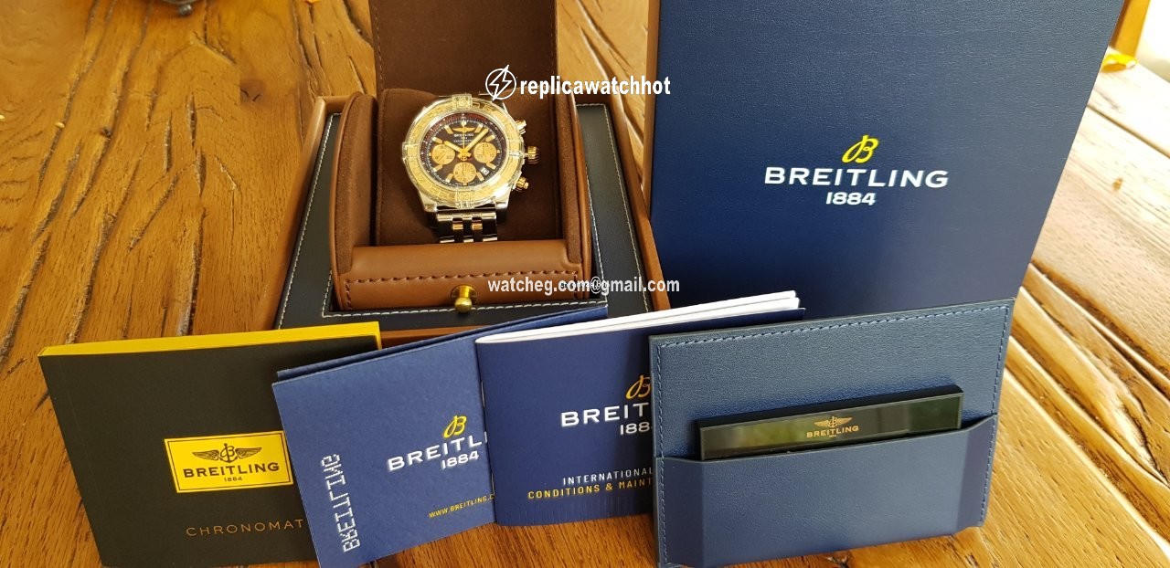 Breitling Chronomat 44 Automatic Gold Steel CB011012 Q576 3