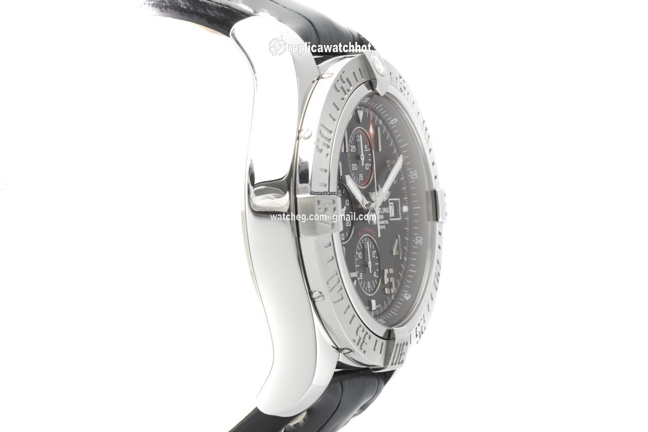 Breitling Super Avenger II Mens watch Unisex Automatic Steel A1337111 BC28 3