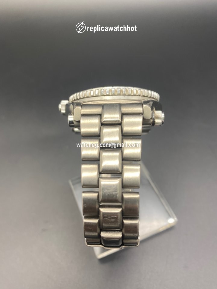 Breitling Emergency Mens watch Unisex Titanium E56121 3