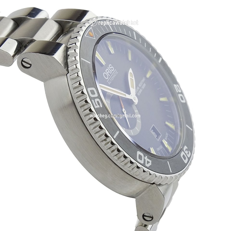Oris Aquis Small Second Mens watch Unisex Automatic Steel 01 743 7673 4159-07 8 26 01PEB 3