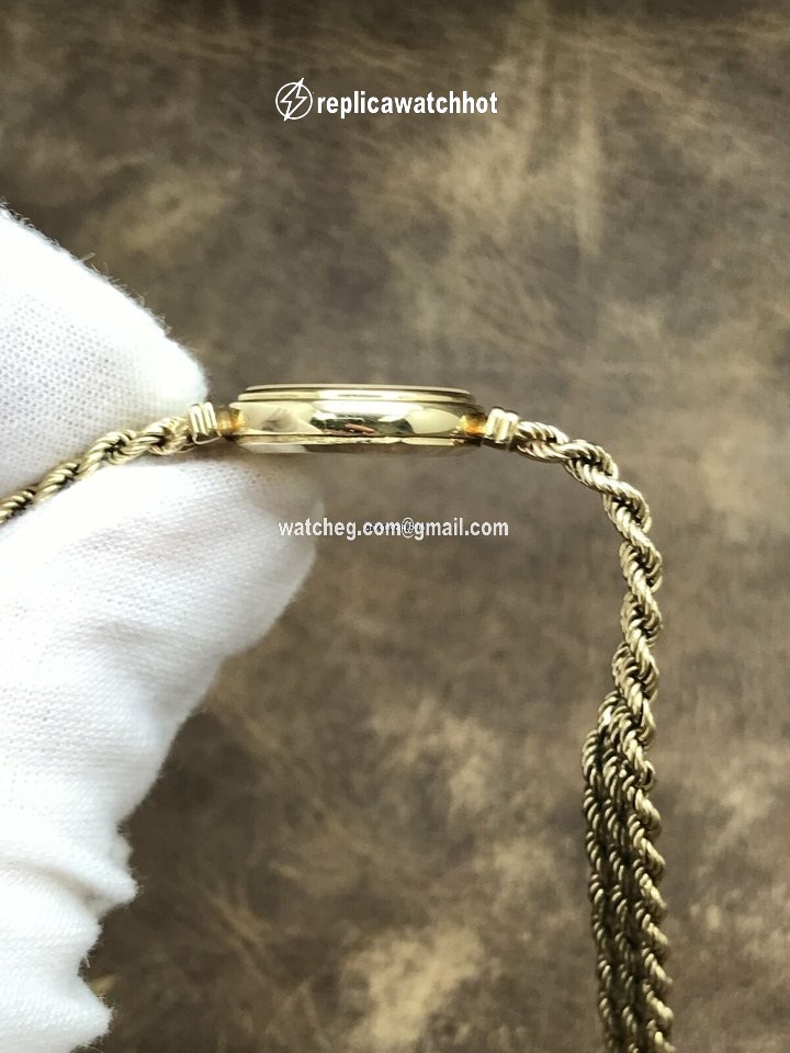 Omega Quartz Yellow gold 14K 3