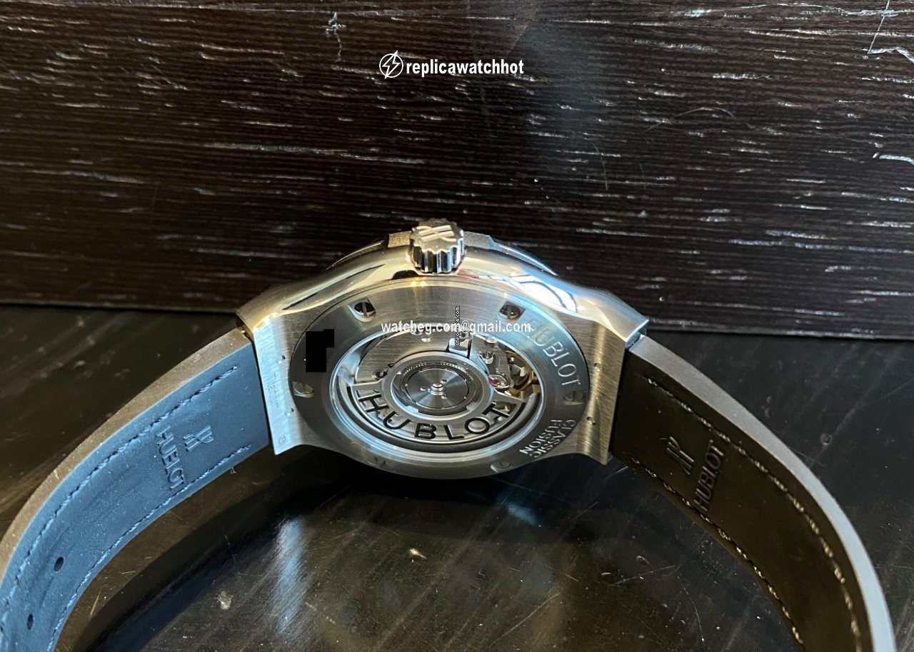 Hublot Classic Fusion 45, 42, 38, 33 mm Mens watch Unisex Automatic Titanium 565.NX.1171.LR 3