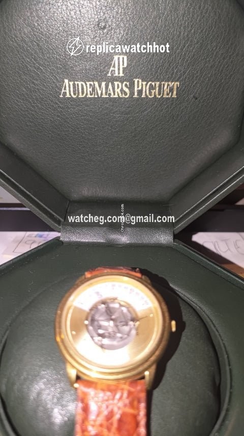 Audemars Piguet Mens watch Unisex Automatic Yellow gold 25720 3