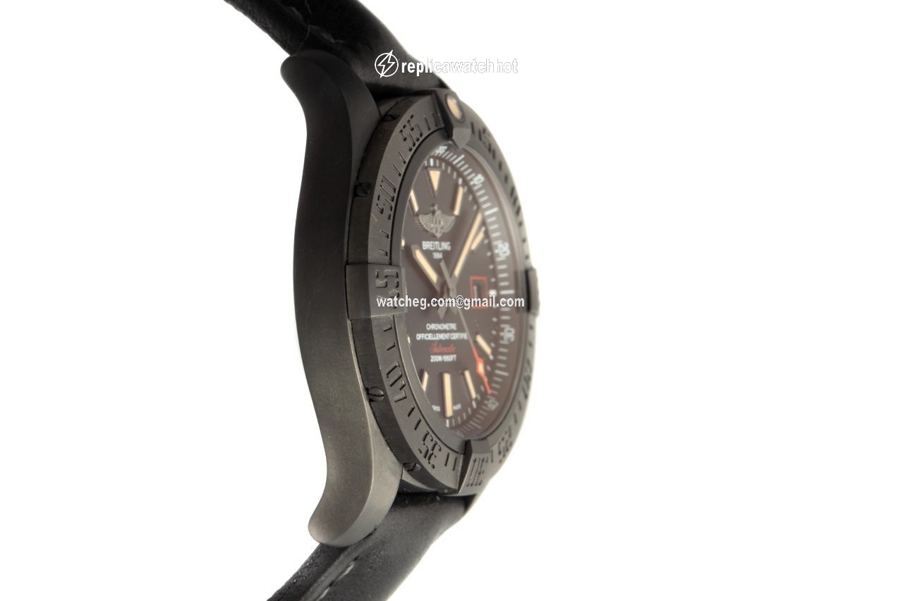 Breitling Avenger Blackbird 44 Mens watch Unisex Automatic Titanium V17311 3