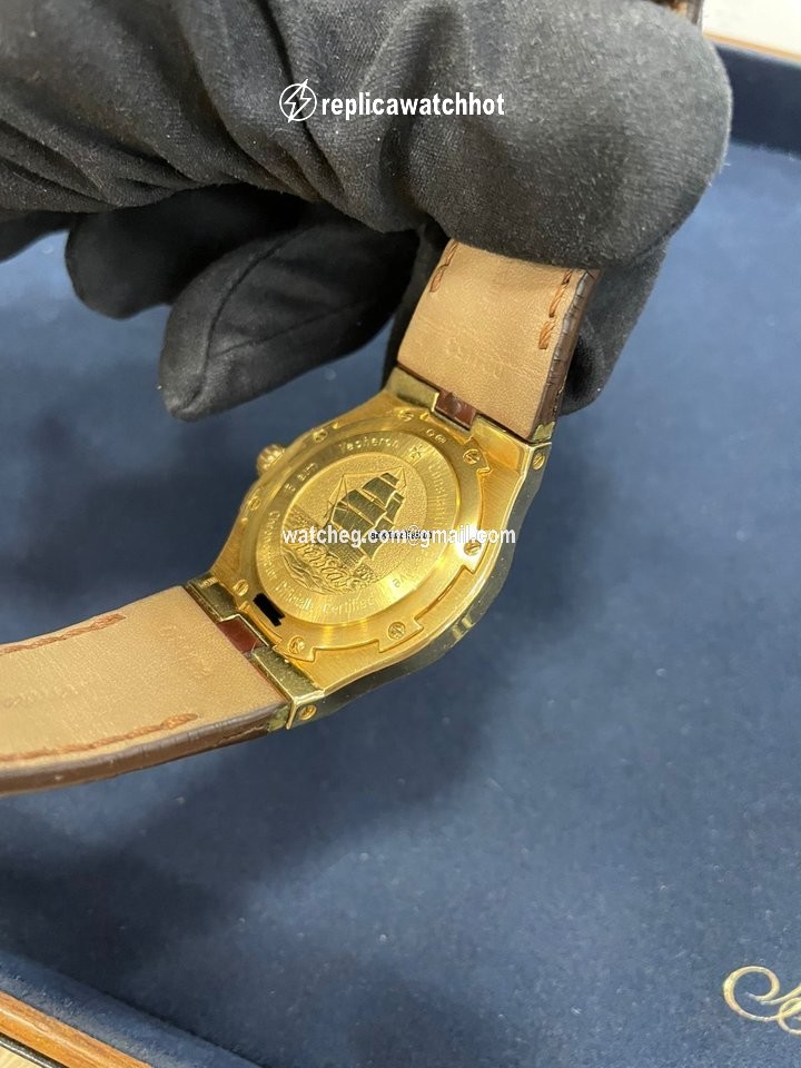 Vacheron Constantin Overseas Mens watch Unisex Automatic Yellow gold 42042 000j-8966 3