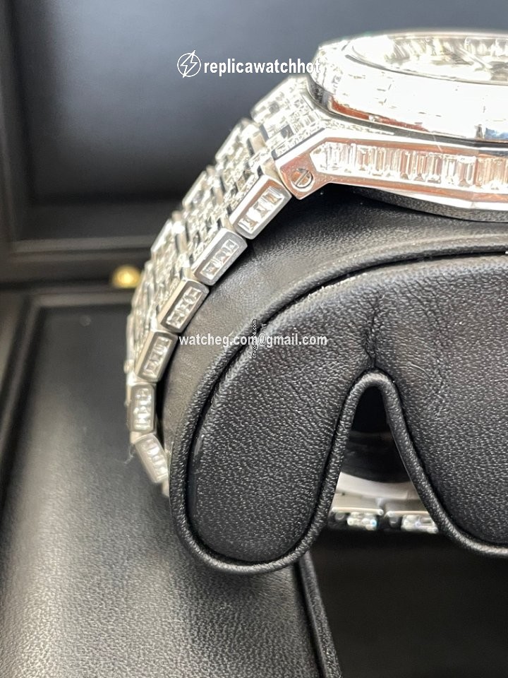 Audemars Piguet Royal Oak Chronograph Mens watch Unisex Automatic White gold 26331ST.OO.1220ST.02 3
